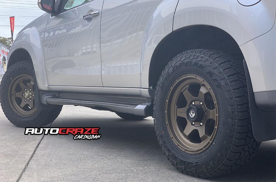 ISUZU MU X SHOK BRONZE